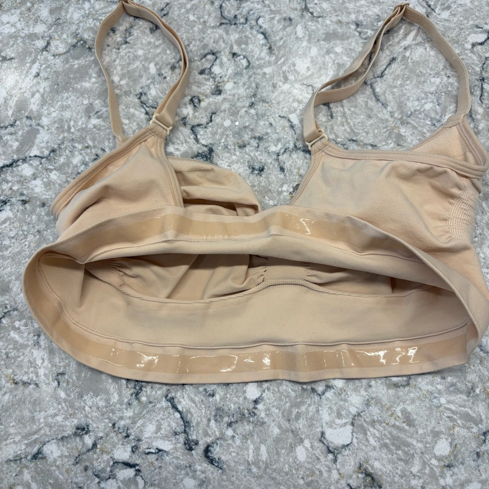 SKIMS Seamless Sculpt Bralette NWOT - Picture 6 of 7